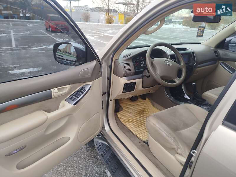 Внедорожник / Кроссовер Toyota Land Cruiser Prado 2003 в Киеве