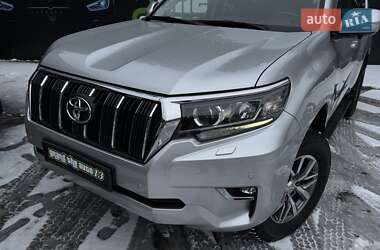 Позашляховик / Кросовер Toyota Land Cruiser Prado 2019 в Києві