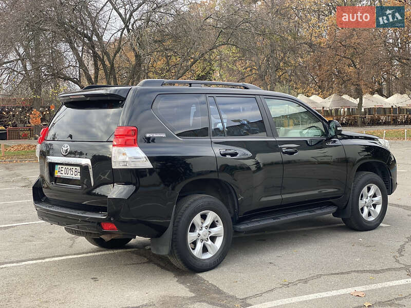 Внедорожник / Кроссовер Toyota Land Cruiser Prado 2012 в Киеве