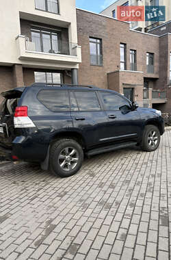 Позашляховик / Кросовер Toyota Land Cruiser Prado 2013 в Львові