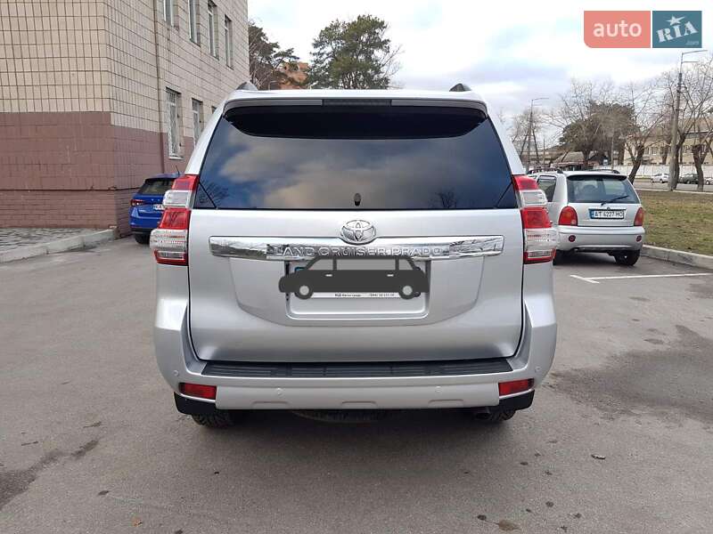 Позашляховик / Кросовер Toyota Land Cruiser Prado 2014 в Києві