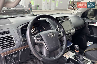 Внедорожник / Кроссовер Toyota Land Cruiser Prado 2021 в 