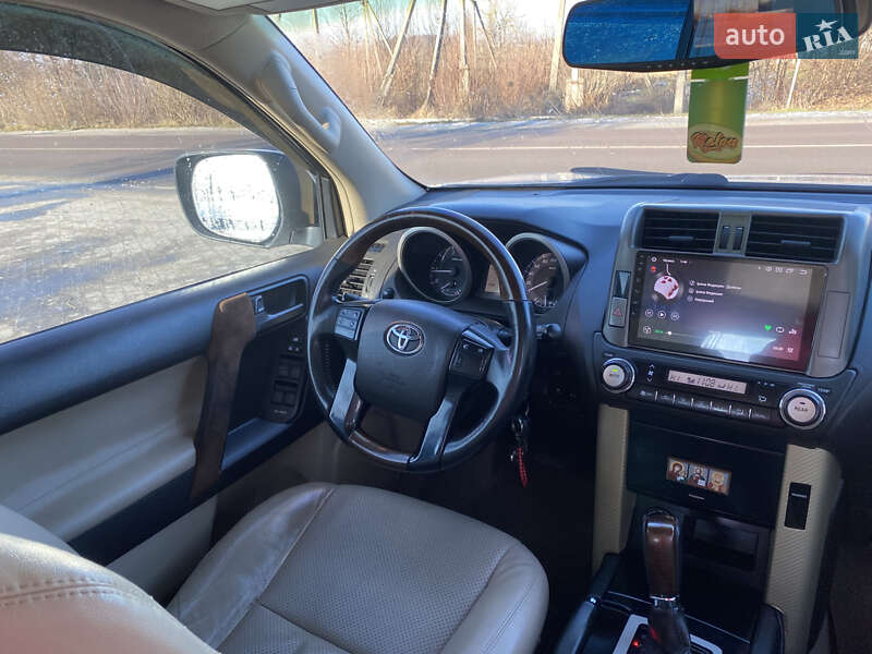 Внедорожник / Кроссовер Toyota Land Cruiser Prado 2011 в Тернополе