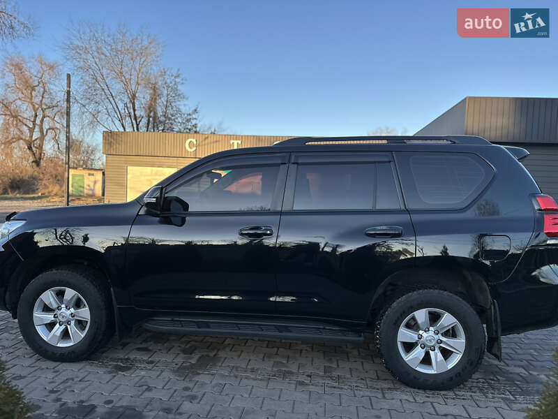 Позашляховик / Кросовер Toyota Land Cruiser Prado 2018 в Кривому Розі