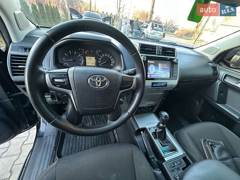 Позашляховик / Кросовер Toyota Land Cruiser Prado 2018 в Кривому Розі