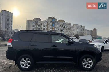 Позашляховик / Кросовер Toyota Land Cruiser Prado 2011 в Києві