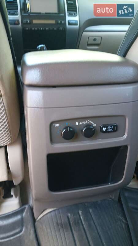 Внедорожник / Кроссовер Toyota Land Cruiser Prado 2005 в Херсоне