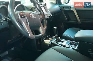 Позашляховик / Кросовер Toyota Land Cruiser Prado 2014 в 