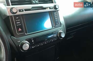 Позашляховик / Кросовер Toyota Land Cruiser Prado 2014 в 
