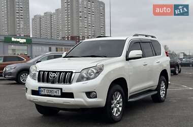 Позашляховик / Кросовер Toyota Land Cruiser Prado 2010 в Києві