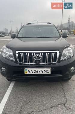 Позашляховик / Кросовер Toyota Land Cruiser Prado 2013 в Києві