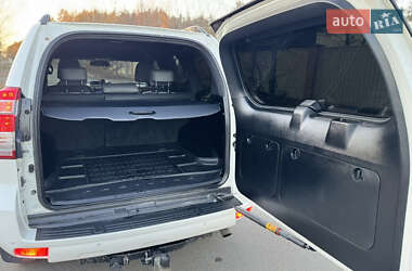 Позашляховик / Кросовер Toyota Land Cruiser Prado 2014 в 