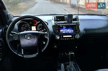 Позашляховик / Кросовер Toyota Land Cruiser Prado 2014 в 