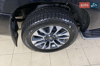 Внедорожник / Кроссовер Toyota Land Cruiser Prado 2022 в 