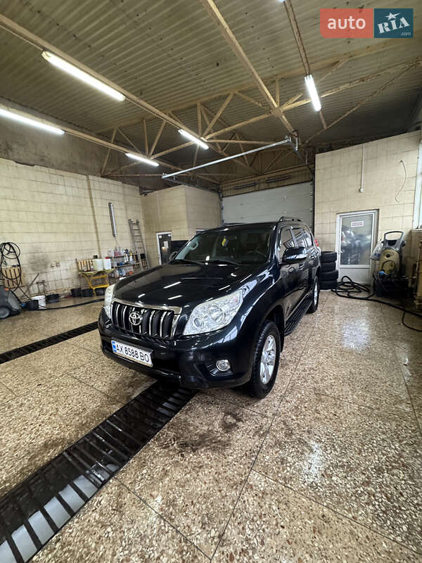 Toyota Land Cruiser Prado 2013