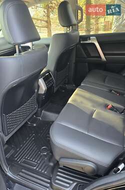 Позашляховик / Кросовер Toyota Land Cruiser Prado 2022 в 