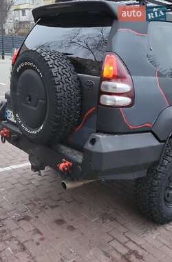 Внедорожник / Кроссовер Toyota Land Cruiser Prado 2004 в 