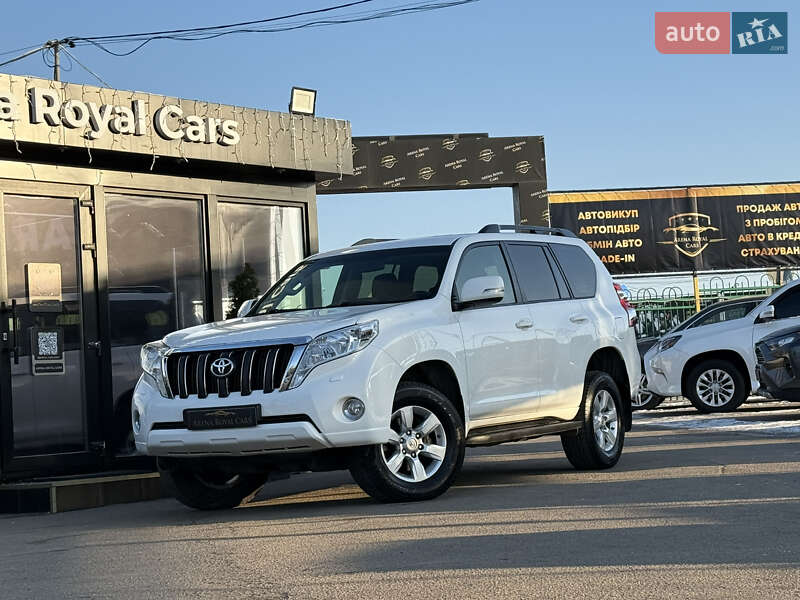 Внедорожник / Кроссовер Toyota Land Cruiser Prado 2017 в 