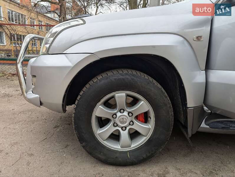 Позашляховик / Кросовер Toyota Land Cruiser Prado 2005 в Чернігові