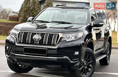 Позашляховик / Кросовер Toyota Land Cruiser Prado 2022 в Києві