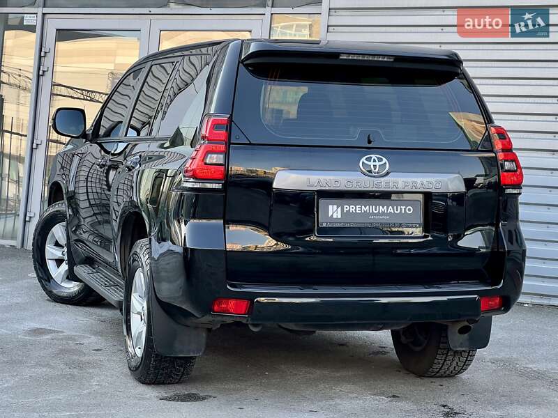 Позашляховик / Кросовер Toyota Land Cruiser Prado 2019 в Києві