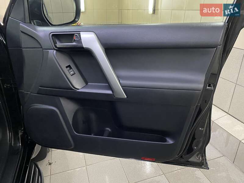 Позашляховик / Кросовер Toyota Land Cruiser Prado 2023 в Умані