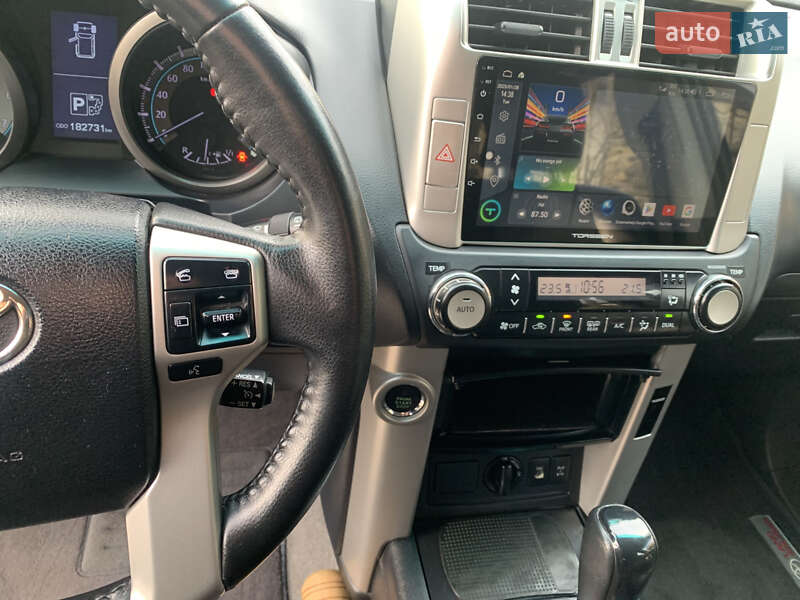 Позашляховик / Кросовер Toyota Land Cruiser Prado 2011 в Рівному