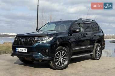 Позашляховик / Кросовер Toyota Land Cruiser Prado 2022 в Києві