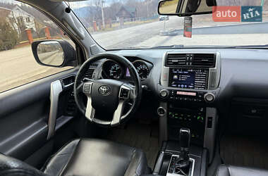 Внедорожник / Кроссовер Toyota Land Cruiser Prado 2010 в 