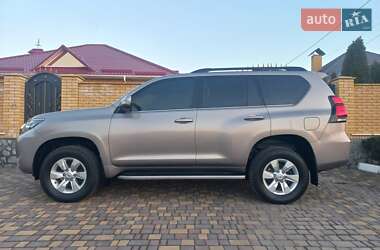 Позашляховик / Кросовер Toyota Land Cruiser Prado 2020 в Краснограді