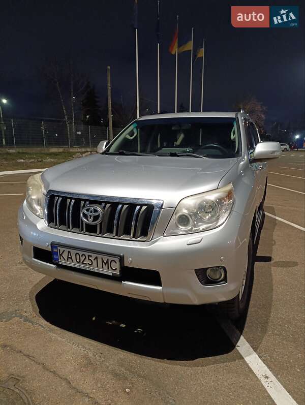 Внедорожник / Кроссовер Toyota Land Cruiser Prado 2012 в Житомире
