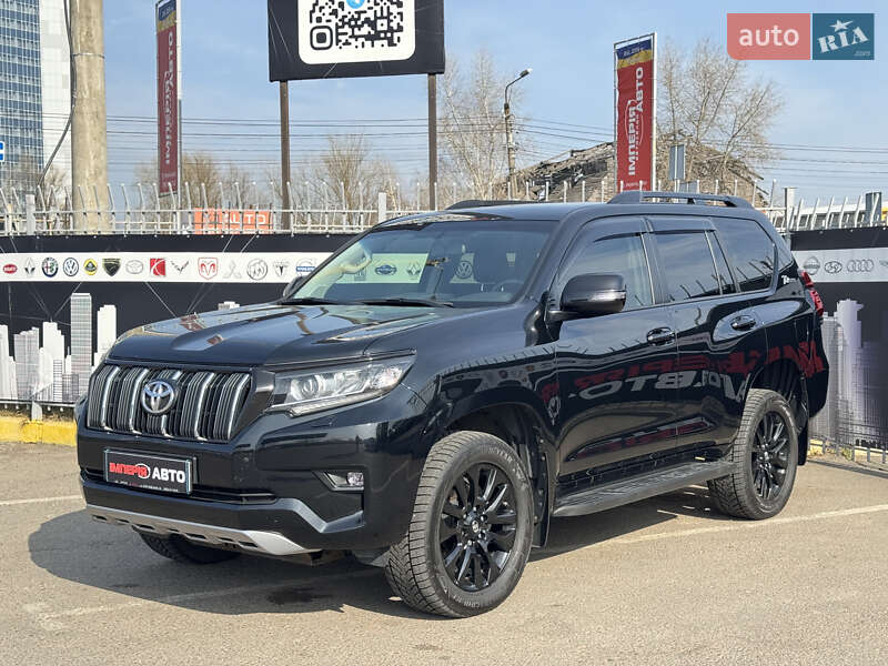 Позашляховик / Кросовер Toyota Land Cruiser Prado 2022 в Києві