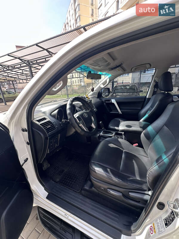 Внедорожник / Кроссовер Toyota Land Cruiser Prado 2014 в Одессе