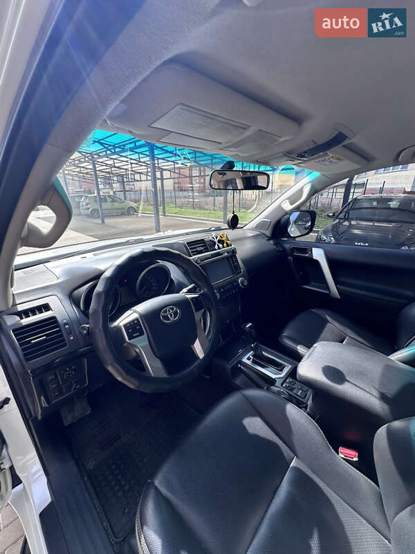 Внедорожник / Кроссовер Toyota Land Cruiser Prado 2014 в Одессе