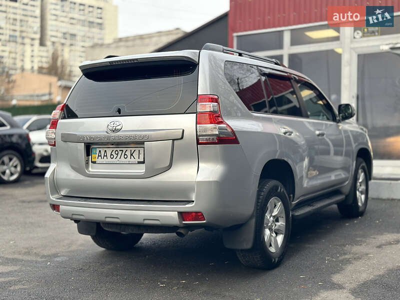 Позашляховик / Кросовер Toyota Land Cruiser Prado 2013 в Києві