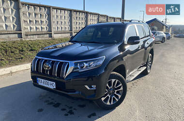 Внедорожник / Кроссовер Toyota Land Cruiser Prado 2022 в 