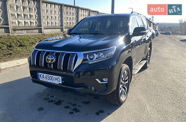 Внедорожник / Кроссовер Toyota Land Cruiser Prado 2022 в 