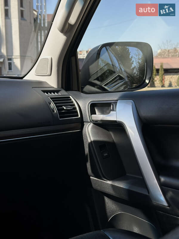 Позашляховик / Кросовер Toyota Land Cruiser Prado 2020 в Івано-Франківську