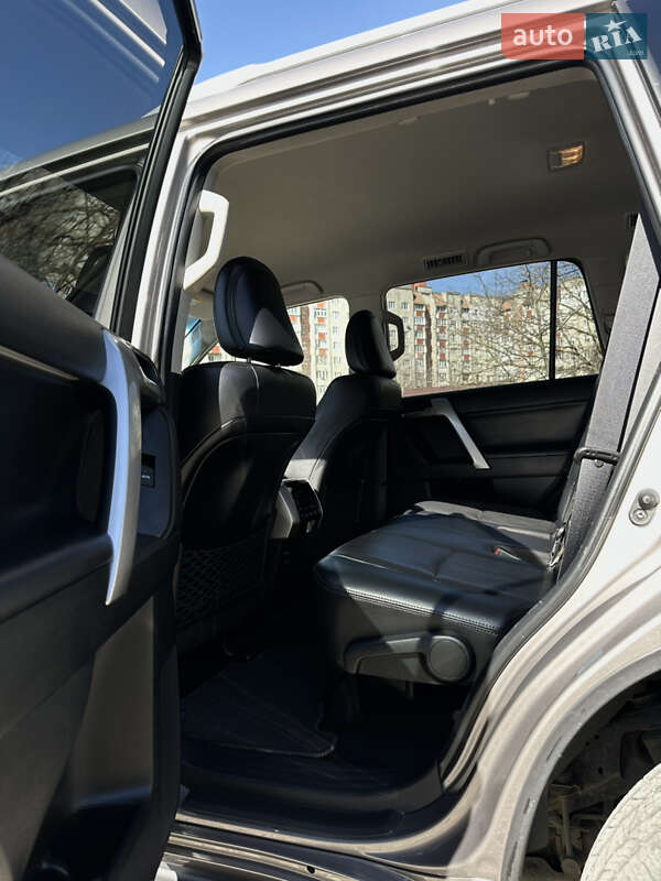Позашляховик / Кросовер Toyota Land Cruiser Prado 2020 в Івано-Франківську