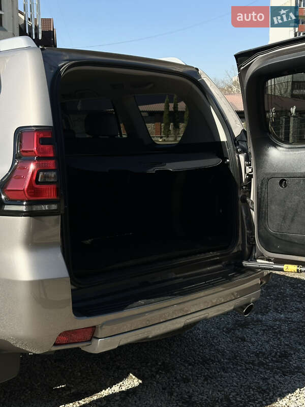 Позашляховик / Кросовер Toyota Land Cruiser Prado 2020 в Івано-Франківську