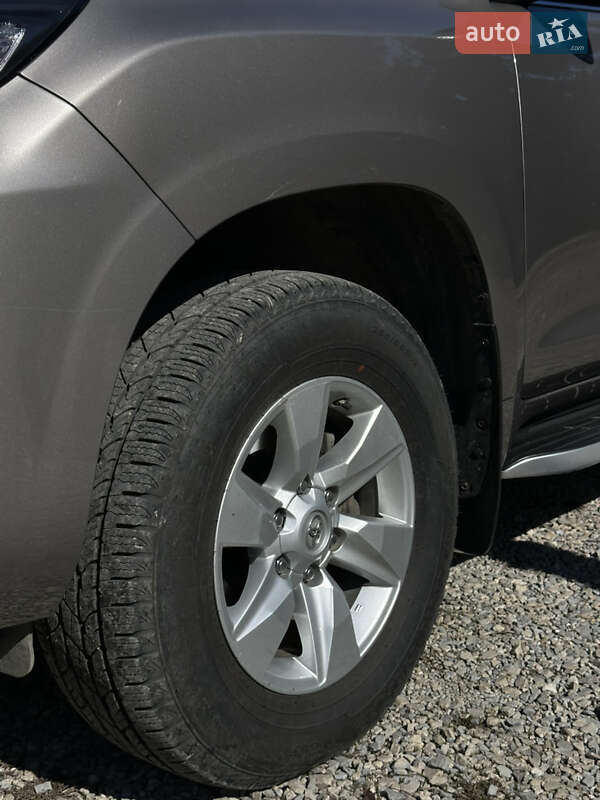 Позашляховик / Кросовер Toyota Land Cruiser Prado 2020 в Івано-Франківську