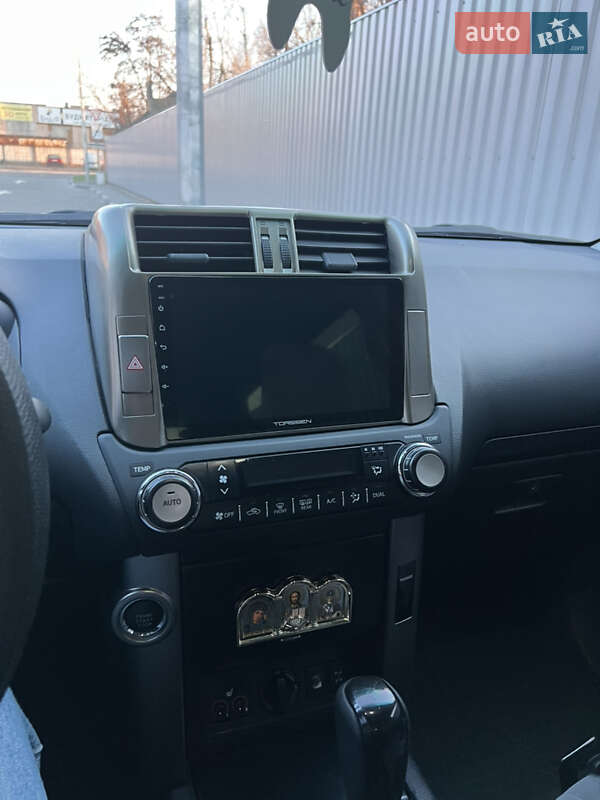 Позашляховик / Кросовер Toyota Land Cruiser Prado 2013 в Києві