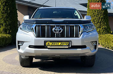 Внедорожник / Кроссовер Toyota Land Cruiser Prado 2020 в 