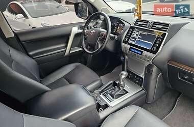 Внедорожник / Кроссовер Toyota Land Cruiser Prado 2022 в 