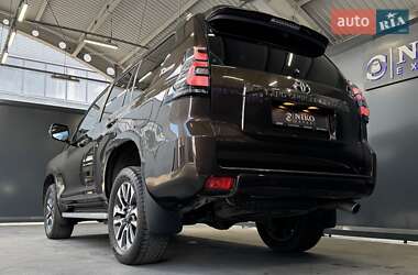 Внедорожник / Кроссовер Toyota Land Cruiser Prado 2022 в 