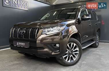 Внедорожник / Кроссовер Toyota Land Cruiser Prado 2022 в 