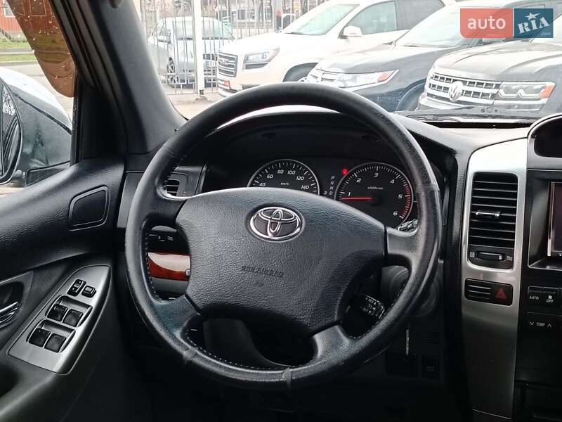 Внедорожник / Кроссовер Toyota Land Cruiser Prado 2006 в Харькове