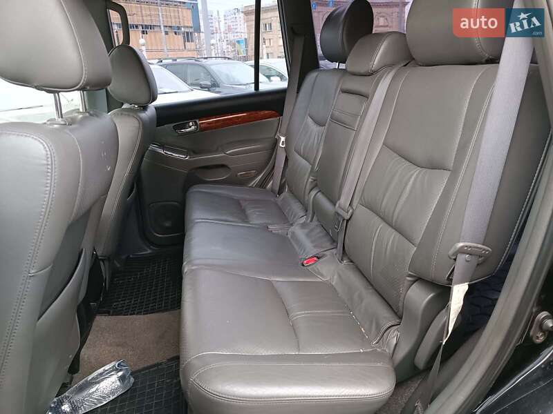Внедорожник / Кроссовер Toyota Land Cruiser Prado 2006 в Харькове