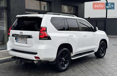 Внедорожник / Кроссовер Toyota Land Cruiser Prado 2010 в 