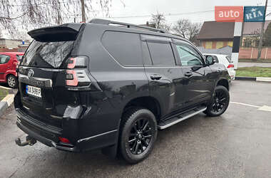 Позашляховик / Кросовер Toyota Land Cruiser Prado 2021 в 